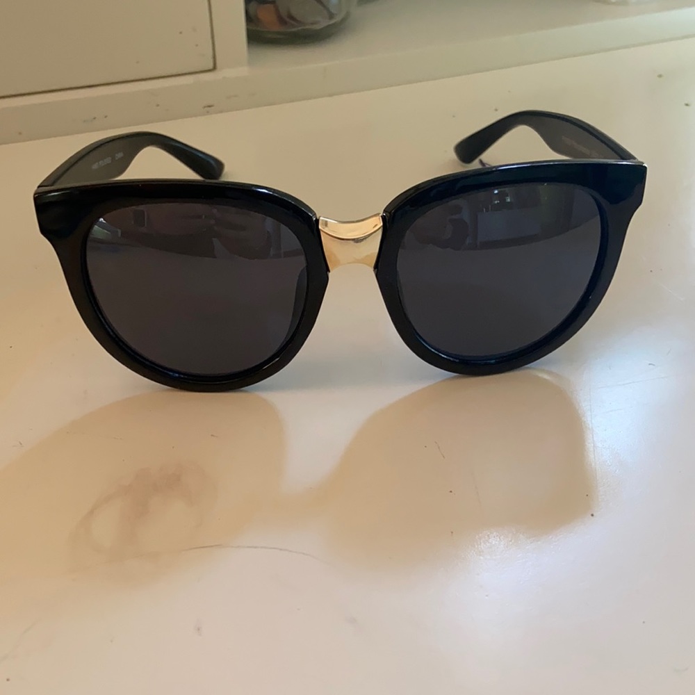 Black sunglasses